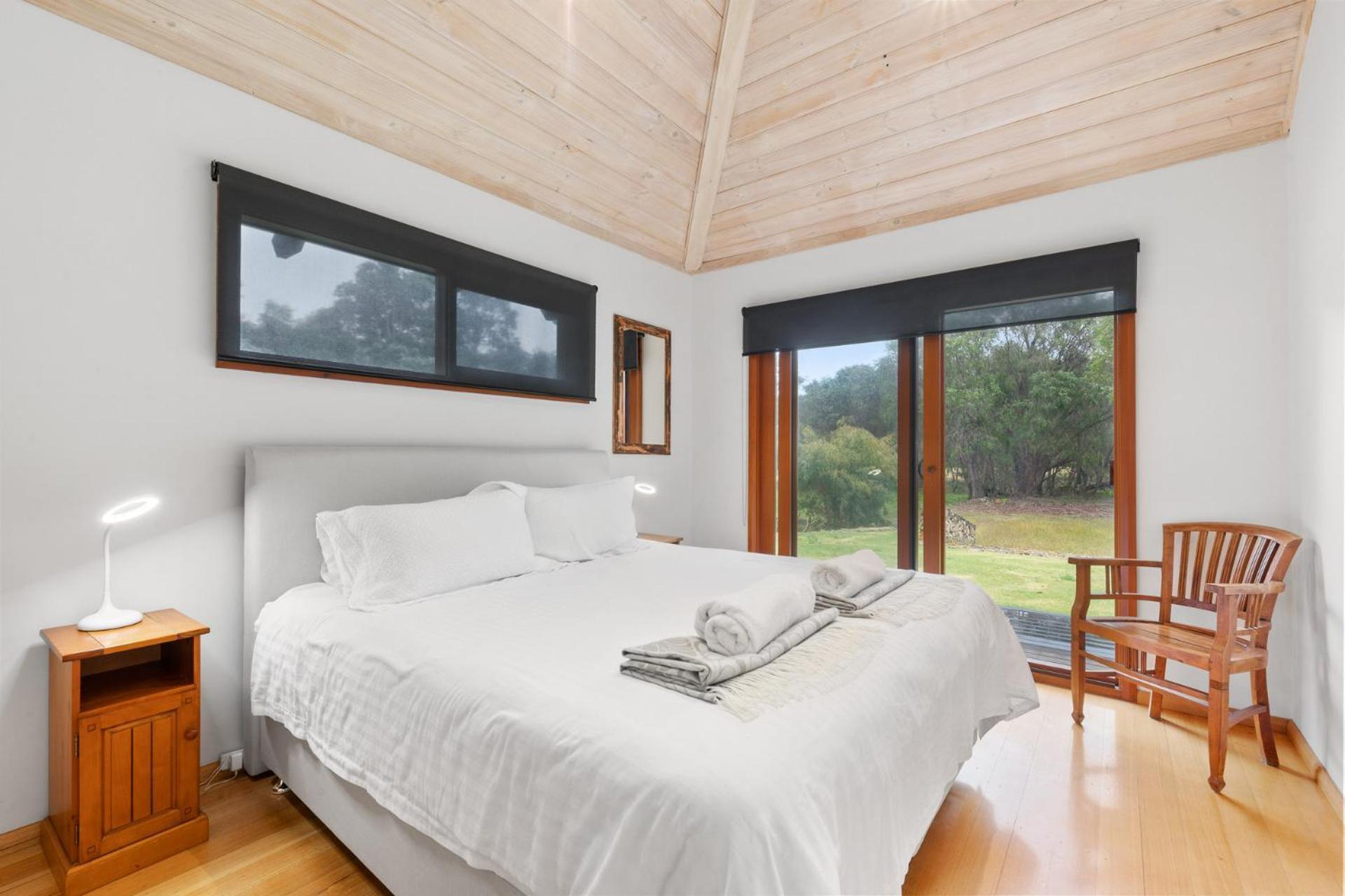 Retreat - Romantic Country Retreat For Couples * Yallingup
