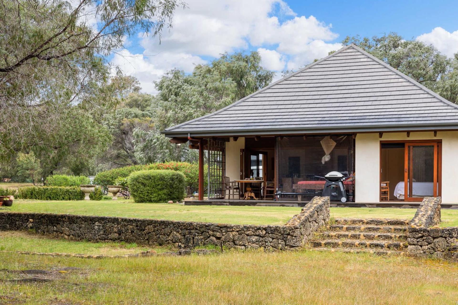 Retreat - Romantic Country Retreat For Couples *